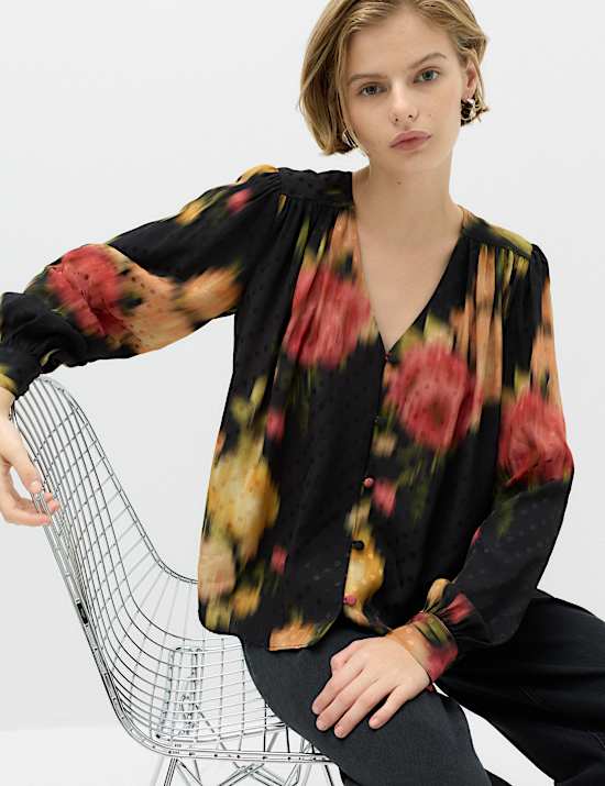Printed Jacquard V-Neck Button Through Blouse