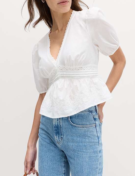 Bluzka z wiązanym dekoltem w serek, haftowana, 100% bawełny