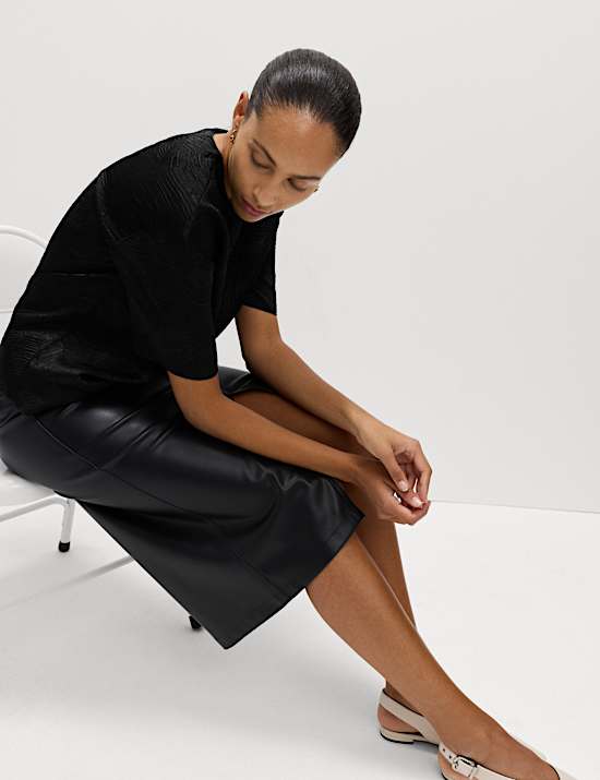 Textured Round Neck T-Shirt