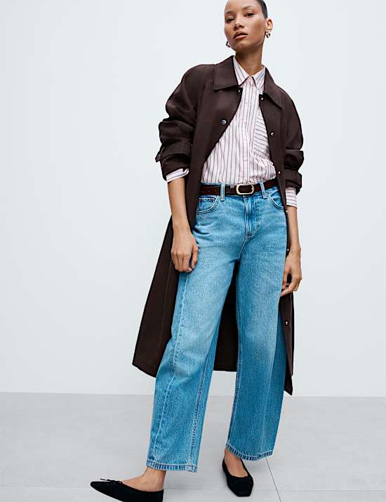 מעיל בגזרה ארוכה ובגימור דמוי זמש