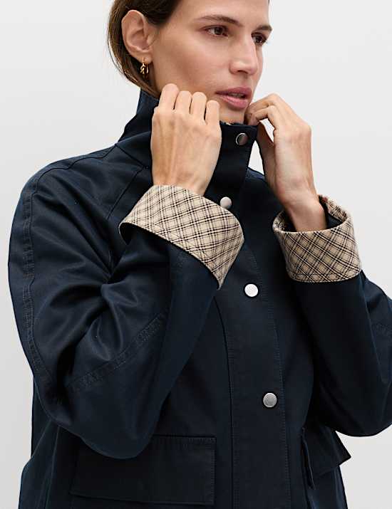 ז'קט מבד עשיר בכותנה בגימור אטום