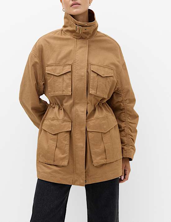 Chaqueta estilo parka 100 % algod&oacute;n con ribete de piel sint&eacute;tica