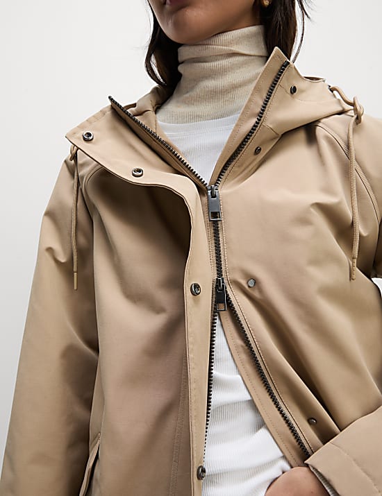 Imperm&eacute;able &agrave; capuche, dot&eacute; de la technologie Stormwear&trade;