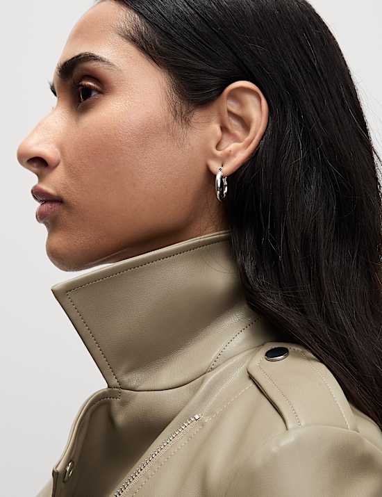 Petite veste style motard en similicuir