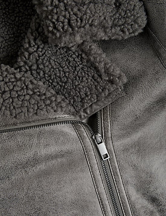 Letecká bunda z umělé ovčí kůže s podšívkou z látky borg