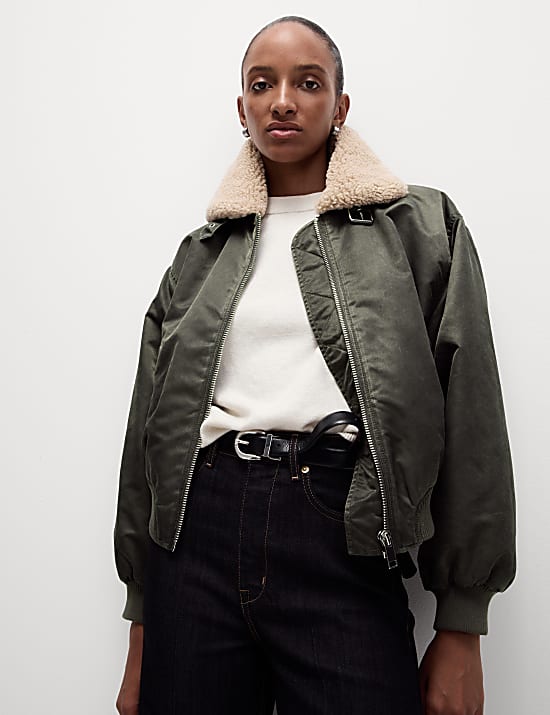 Blouson d’aviateur imitation peau de mouton à motif texturé avec encolure