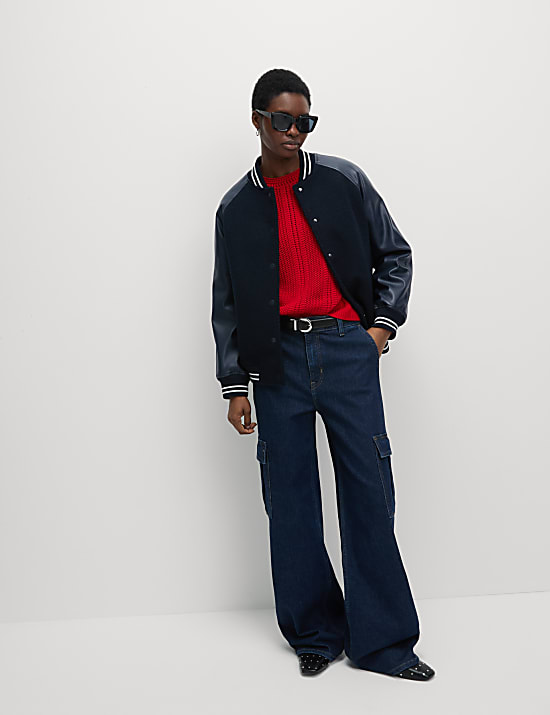 Bunda bomber College volného střihu, z umělé kůže