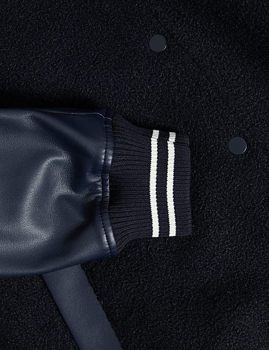 Bunda bomber College volného střihu, z umělé kůže