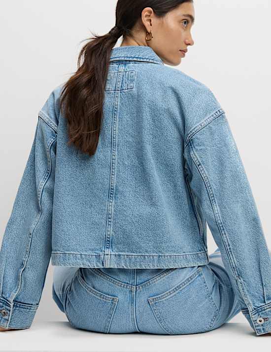 Jaket-Kemeja Denim Model Crop Katun Murni