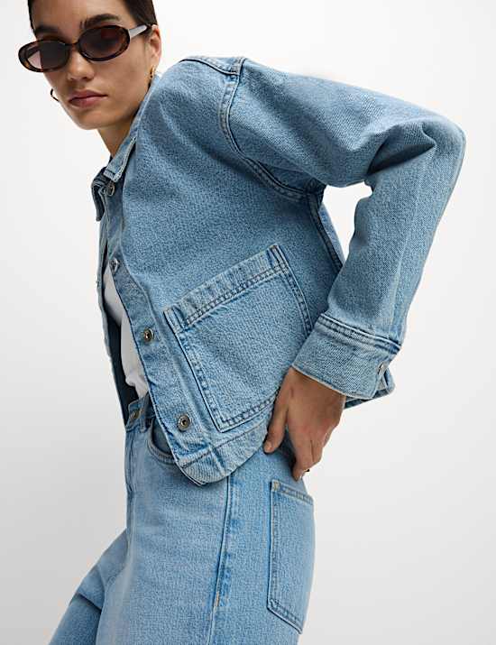 Jaket-Kemeja Denim Model Crop Katun Murni