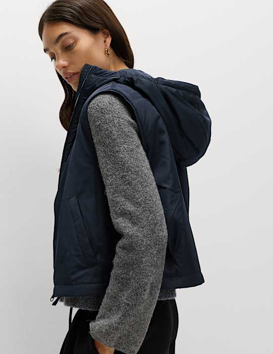 Crop αμάνικο μπουφάν με κουκούλα και ενίσχυση