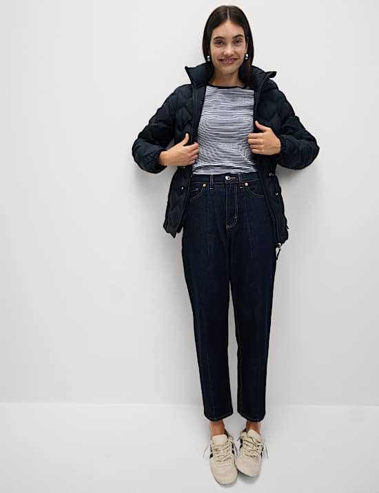 Chaqueta acolchada con plumas y plumón y diseño en zigzag