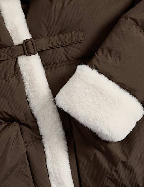 Ocieplana kurtka pierzowo-puchowa z wykończeniem z misia