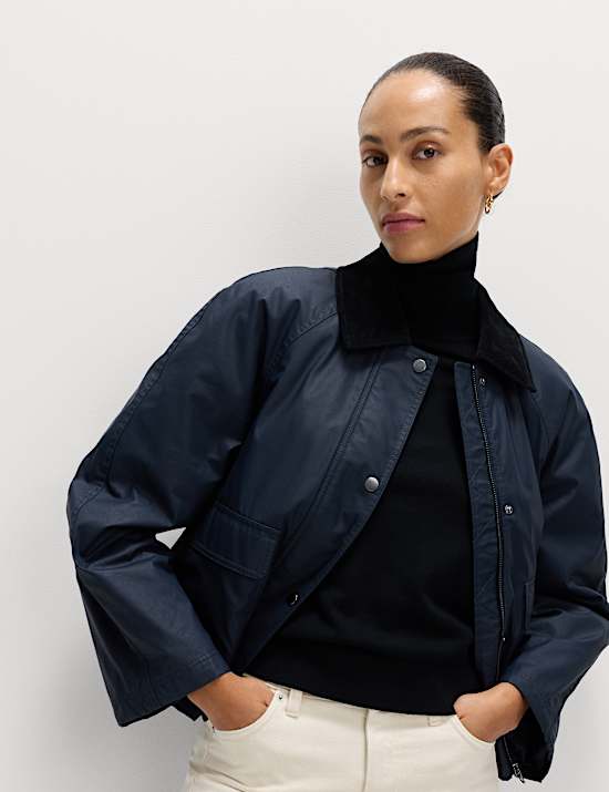 Kurze Utility-Jacke im Wax-Look