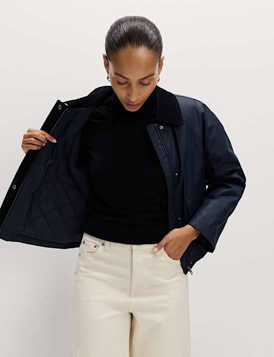 Kurze Utility-Jacke im Wax-Look