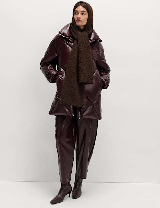 Manteau rembourré matelassé à motif losanges, garni de plumes et de duvet, doté de la technologie Stormwear™