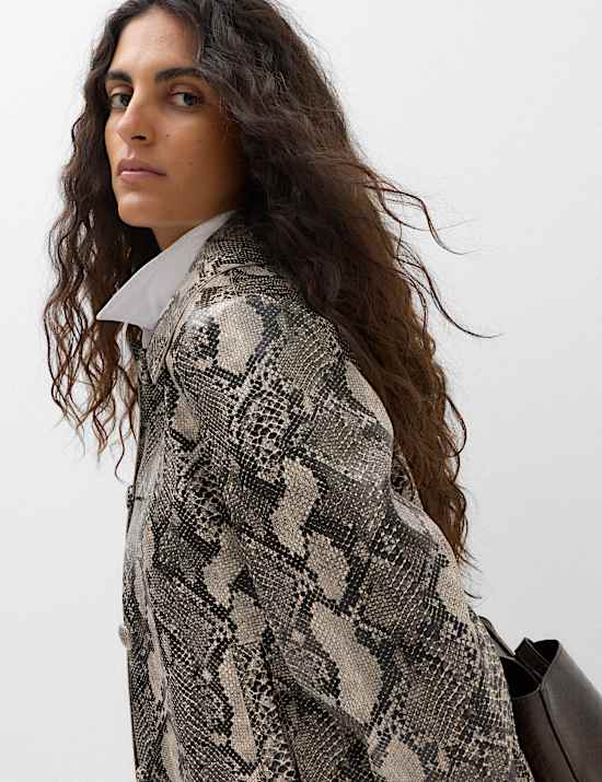 Snakeskin Print Clean Edge Short Jacket