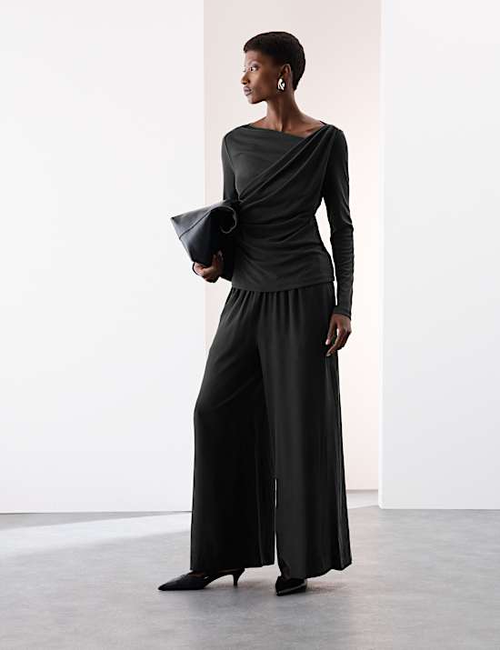 Drapiertes Oberteil mit hohem Modalanteil