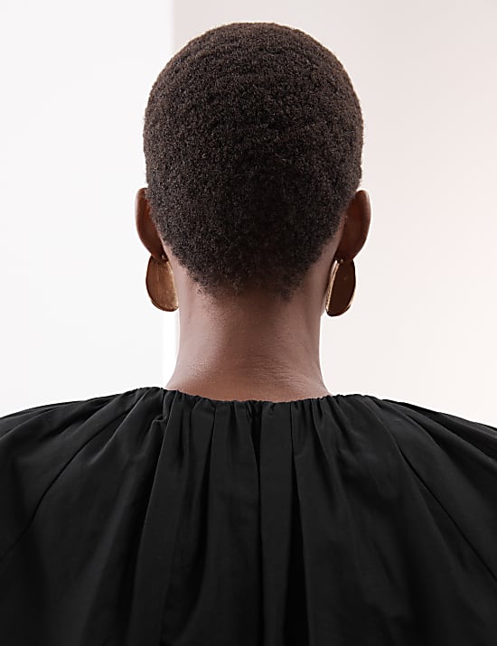 Ruimvallende blouse van zijdemix met gerimpelde kraag