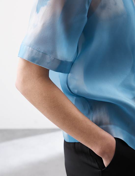 Εμπριμέ πουκάμισο με γιακά από 100% μετάξι