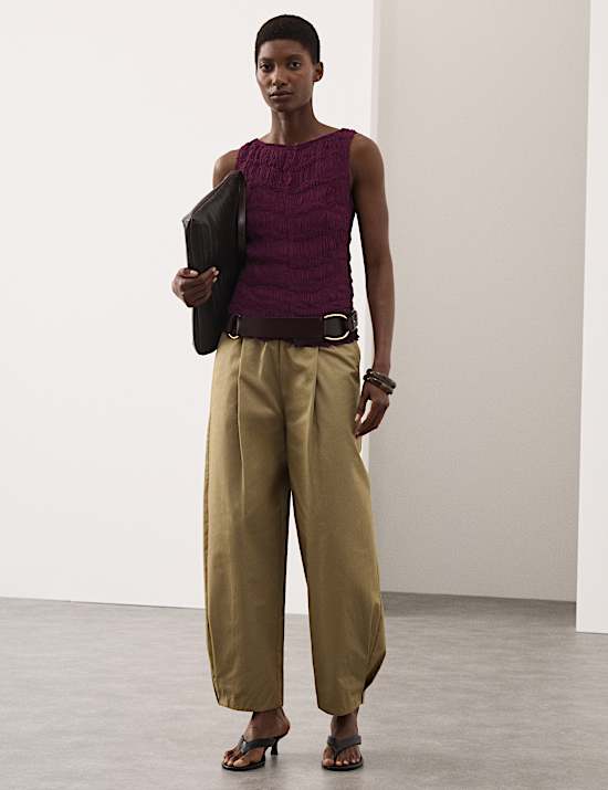 Gesmoktes Tr&auml;gertop mit Strukturmuster