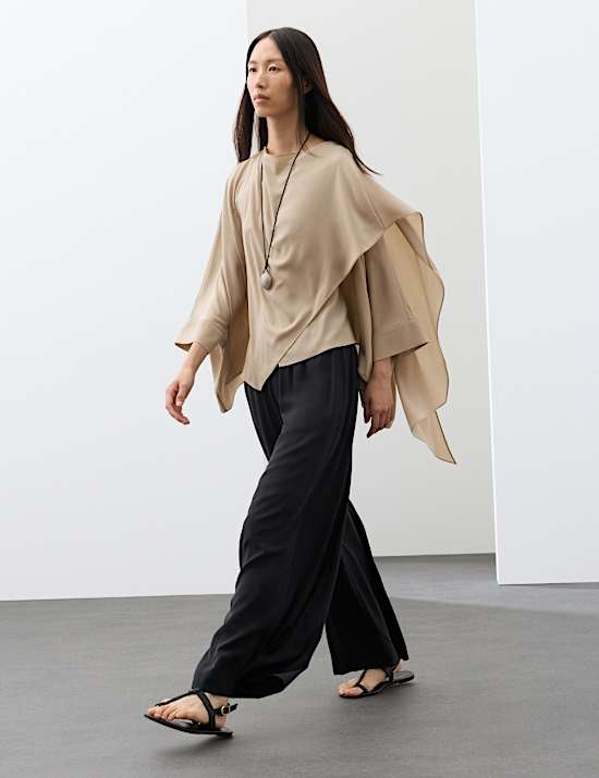 Blouse drap&eacute;e asym&eacute;trique