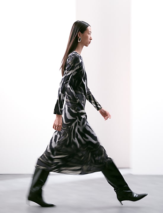 Cuprorijke getailleerde midaxi-jurk met print