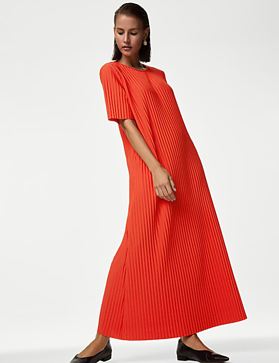 Plisse Round Neck Midi T-Shirt Dress