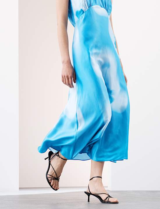 Εμπριμέ μίντι-μάξι μεσάτο φόρεμα με στρογγυλή λαιμόκοψη και υψηλή περιεκτικότητα σε cupro