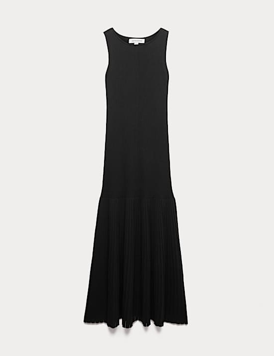 Knitted Ribbed Pleated Maxi Dress