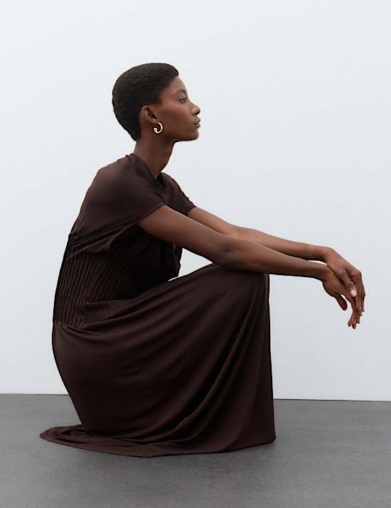 Jersey Pintuck Maxi Dress