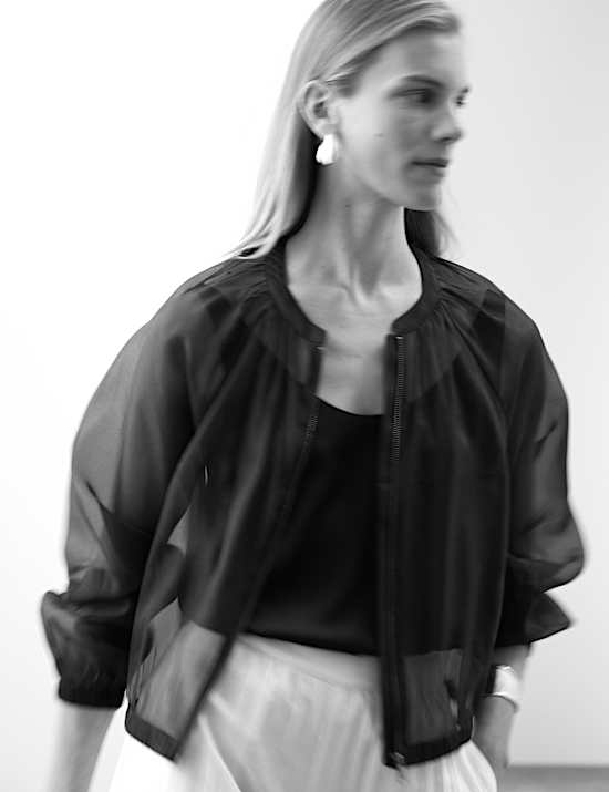 &Alpha;&nu;ά&lambda;&alpha;&phi;&rho;&omicron; bomber &tau;&zeta;ά&kappa;&epsilon;&tau; &alpha;&pi;ό &omicron;&rho;&gamma;ά&nu;&tau;&zeta;&alpha;