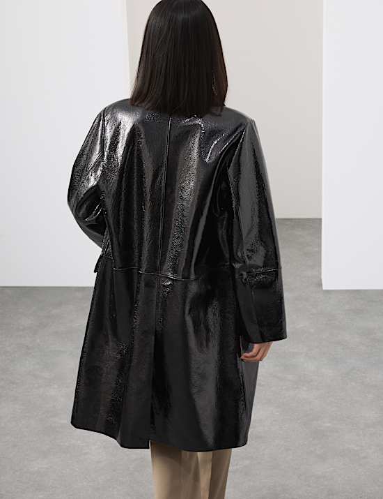 Lakleren, lange chauffeursjas met craquelé-effect