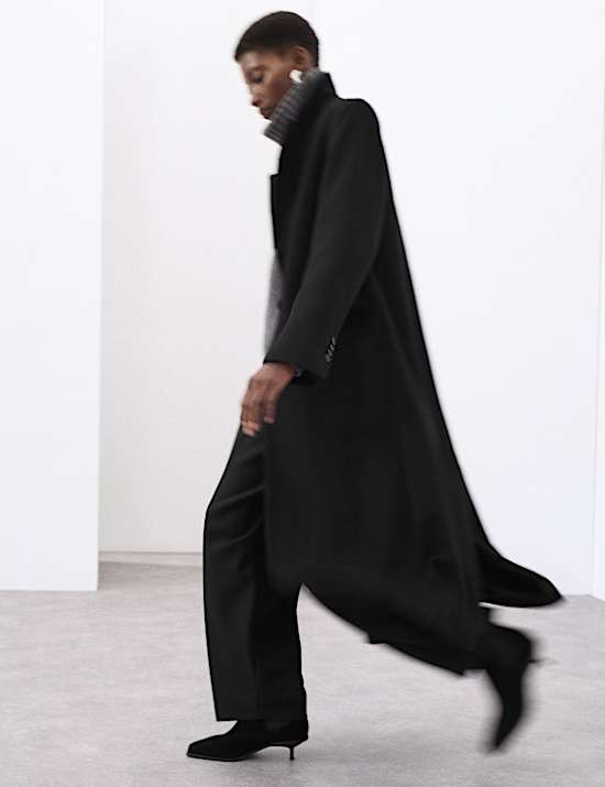 Lange, getailleerde jas van wolmix met ruitpatroon