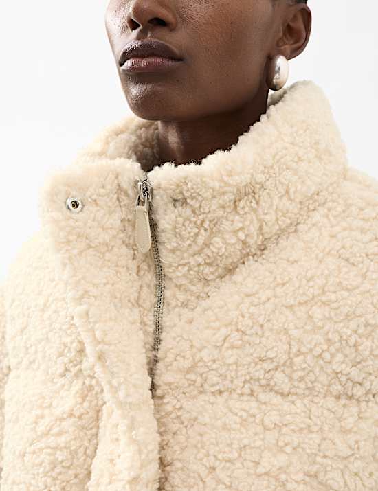 Puchowy płaszcz z misia ze st&oacute;jką