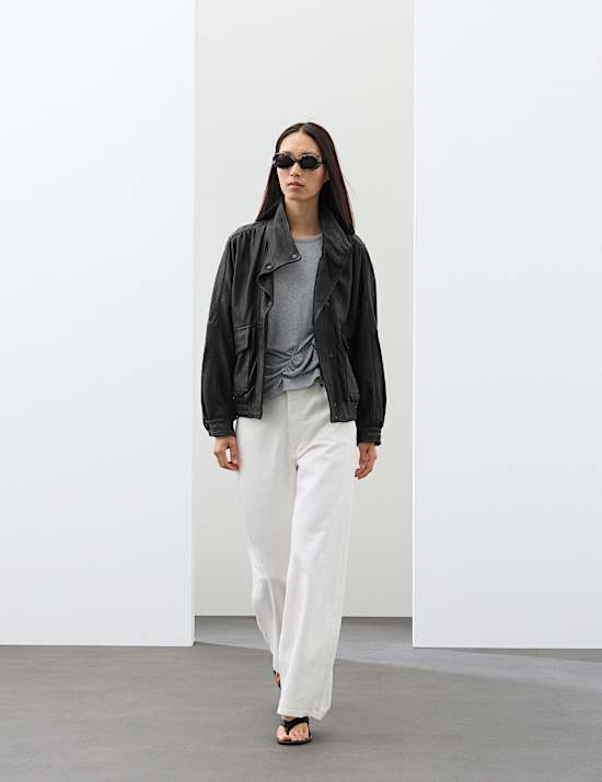 Veste d&rsquo;aviateur en cuir &agrave; col chemin&eacute;e