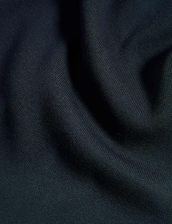 Nauwsluitend lang gilet