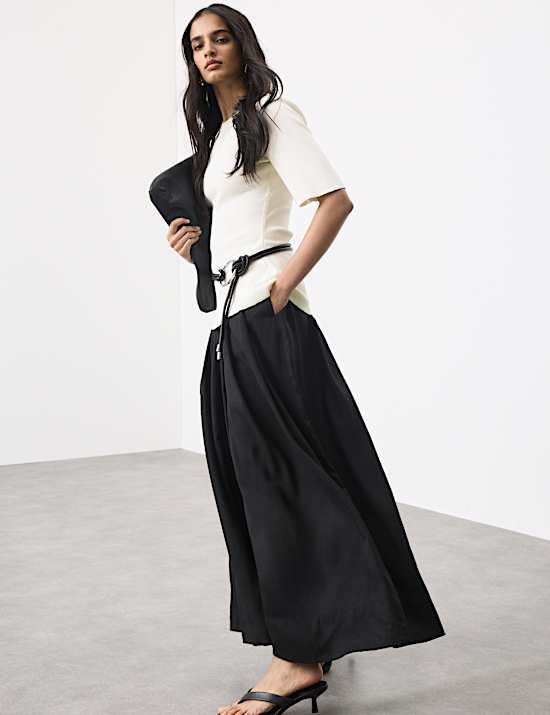 Crew Neck Peplum Knitted Top