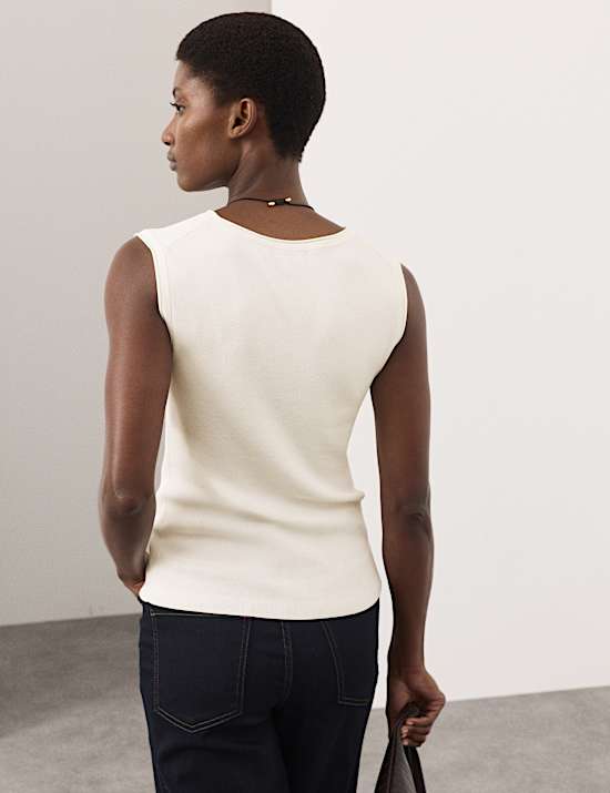 Crew Neck Fitted Knitted Vest