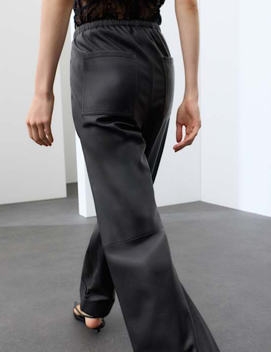 Pantalon jambe droite taille normale en cuir
