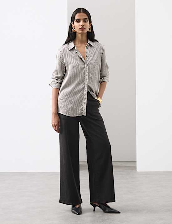 High Waisted Straight Leg Carpenter Jean