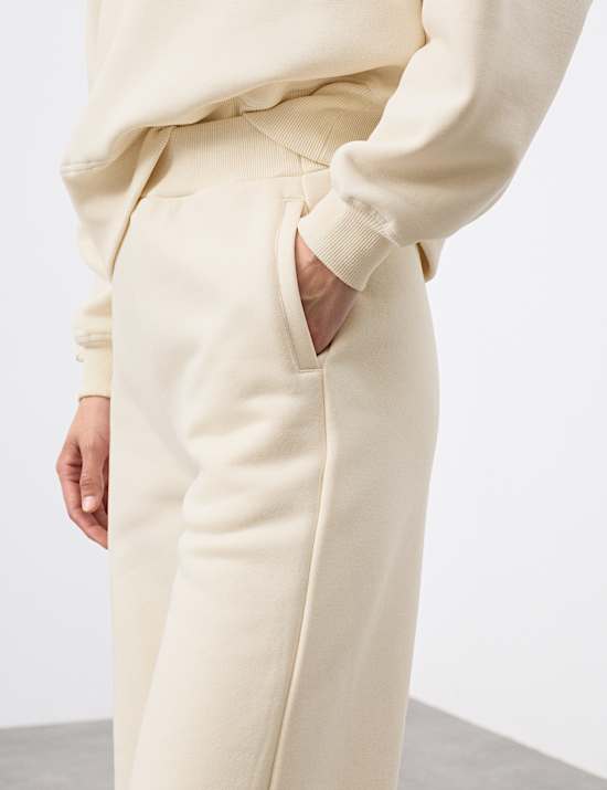 Přiléhavé tepláky s česanou úpravou na kotnících