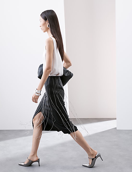 Jupe midi coupe droite à glands