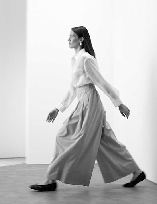 Pleat Front Super Wide Leg Trousers