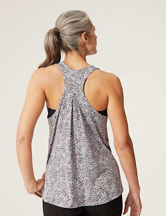 Scoop Neck Relaxed Sleeveless Yoga Top