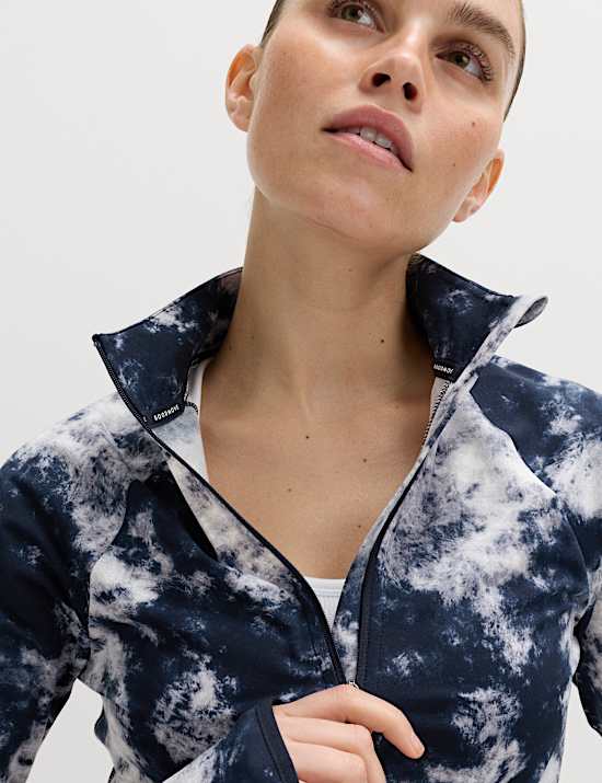 Ultraheat&trade; Printed Half Zip Running Top