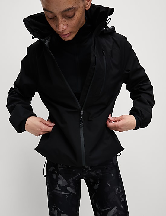 &Alpha;&delta;&iota;ά&beta;&rho;&omicron;&chi;&omicron; &alpha;&theta;&lambda;&eta;&tau;&iota;&kappa;ό &tau;&zeta;ά&kappa;&epsilon;&tau; &mu;&epsilon; &kappa;&omicron;&upsilon;&kappa;&omicron;ύ&lambda;&alpha; &kappa;&alpha;&iota; Stormwear&trade; Ultra