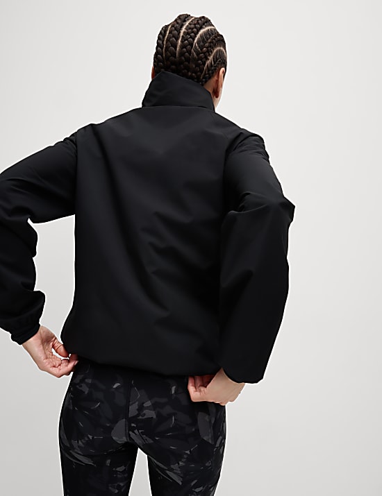 &Alpha;&delta;&iota;ά&beta;&rho;&omicron;&chi;&omicron; &alpha;&theta;&lambda;&eta;&tau;&iota;&kappa;ό &tau;&zeta;ά&kappa;&epsilon;&tau; &mu;&epsilon; &kappa;&omicron;&upsilon;&kappa;&omicron;ύ&lambda;&alpha; &kappa;&alpha;&iota; Stormwear&trade; Ultra