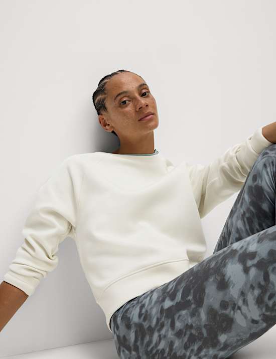 Round Neck Relaxed Yoga Crop Sweatshirt