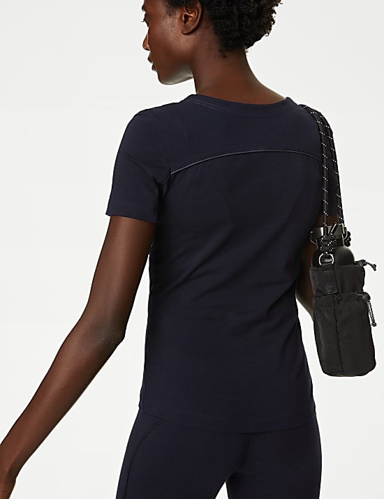 Camiseta de algod&oacute;n con escote abierto